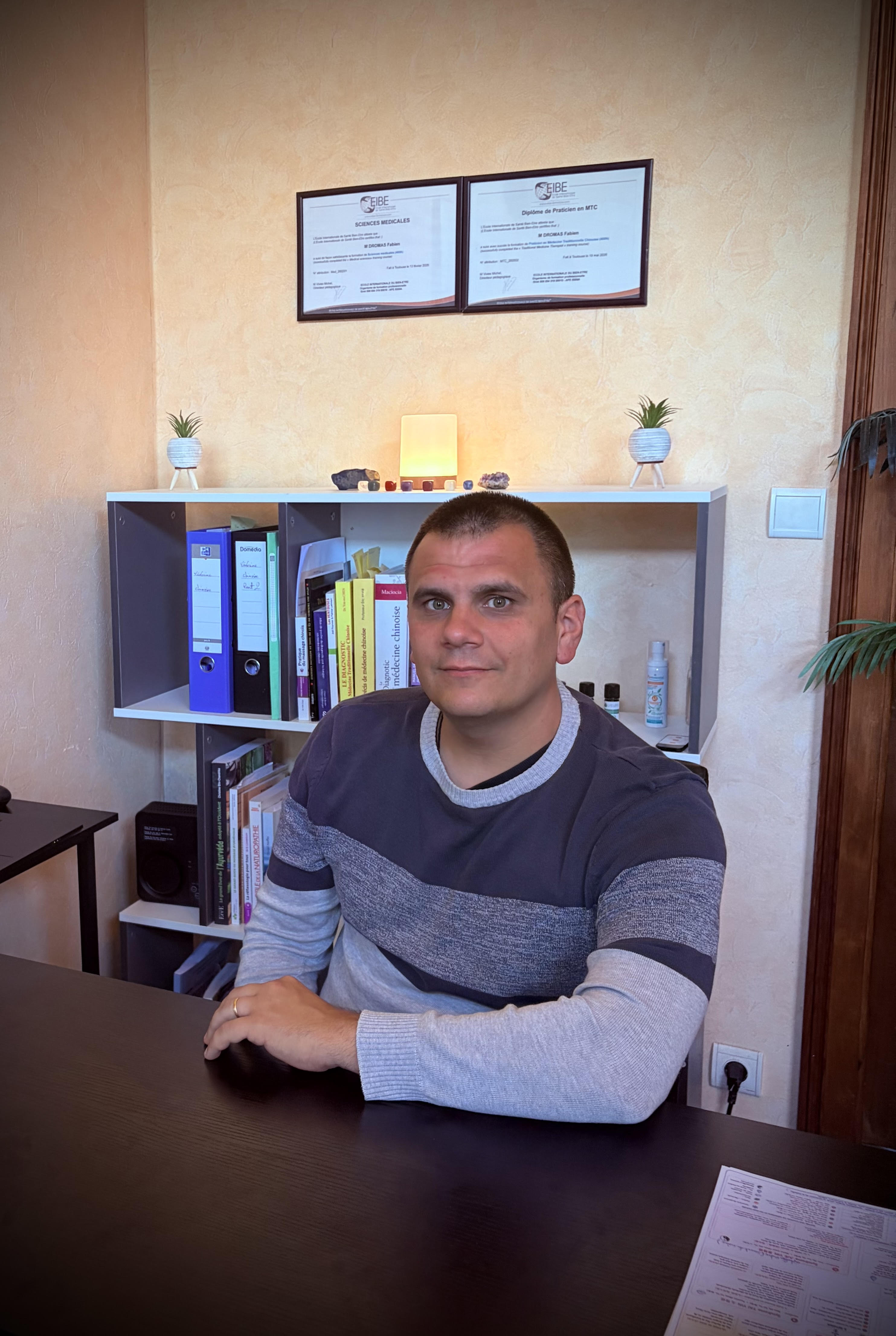 Fabien Dromas, praticien en médecine traditionnelle chinoise